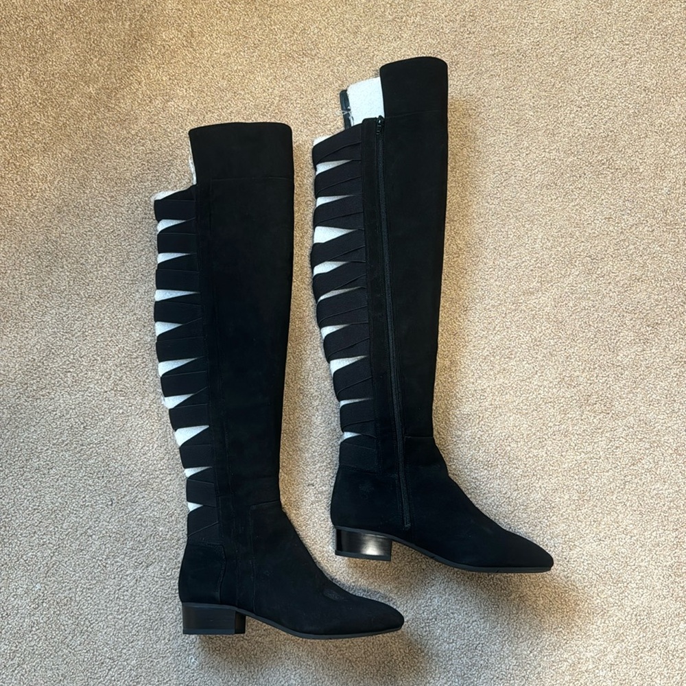 Nine West black boots. 6.5